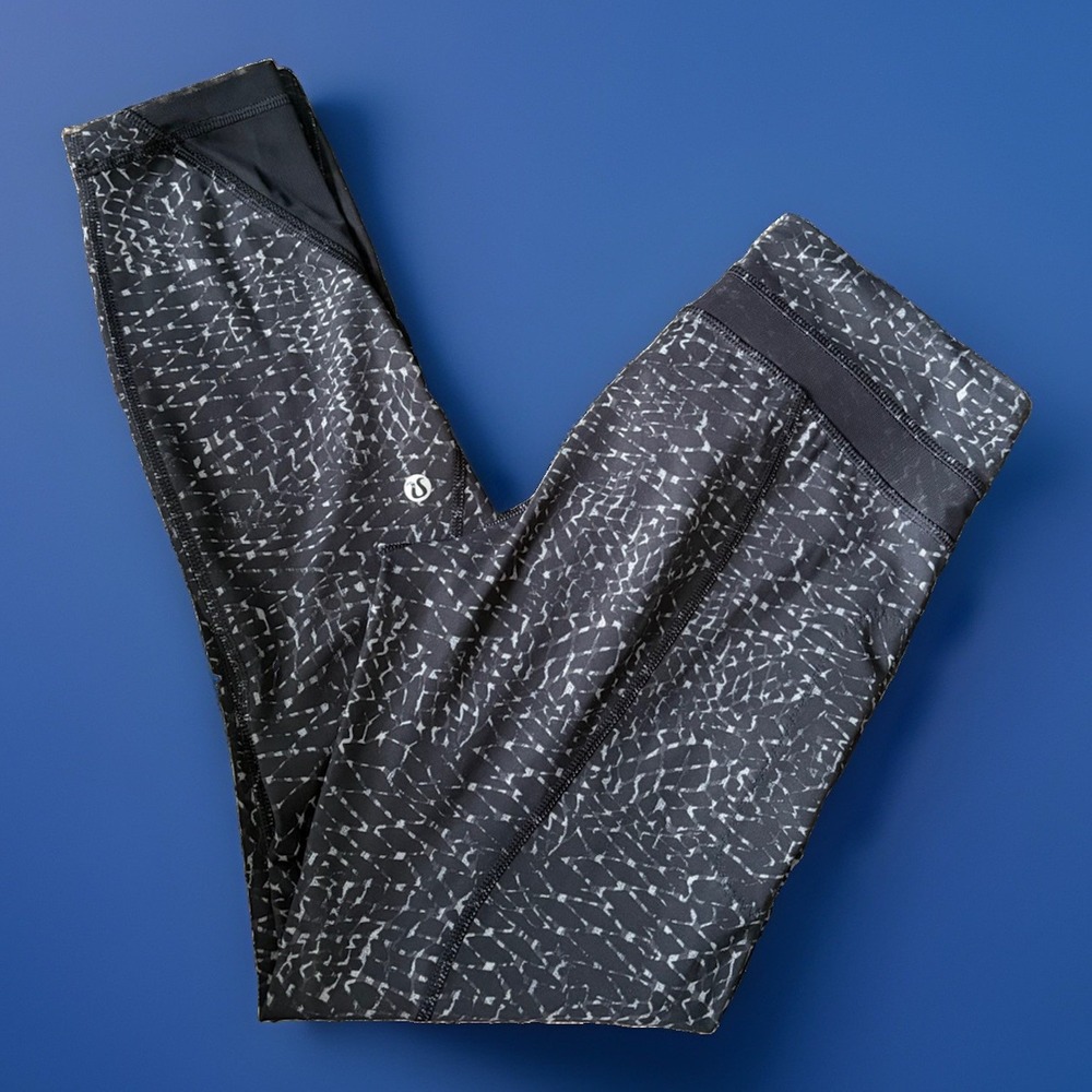 Lululemon Inspire Tight II Mesh Samba Snake Battleship Black Leggings Size 6